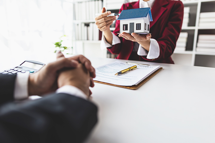 1. 船橋市にお住まいのE様が、「土地活用で節税できると思い込んでいたが、正しい知識で判断を見直した事例」